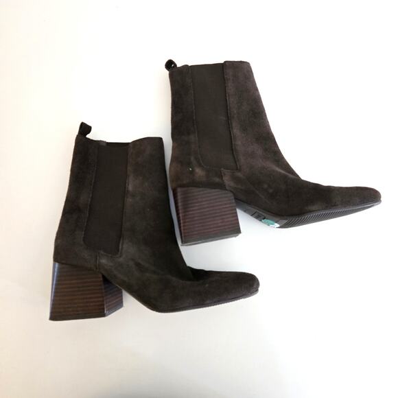 Blondo Brown Selena Suede Block Heel Boots Size 8 - Picture 5 of 10